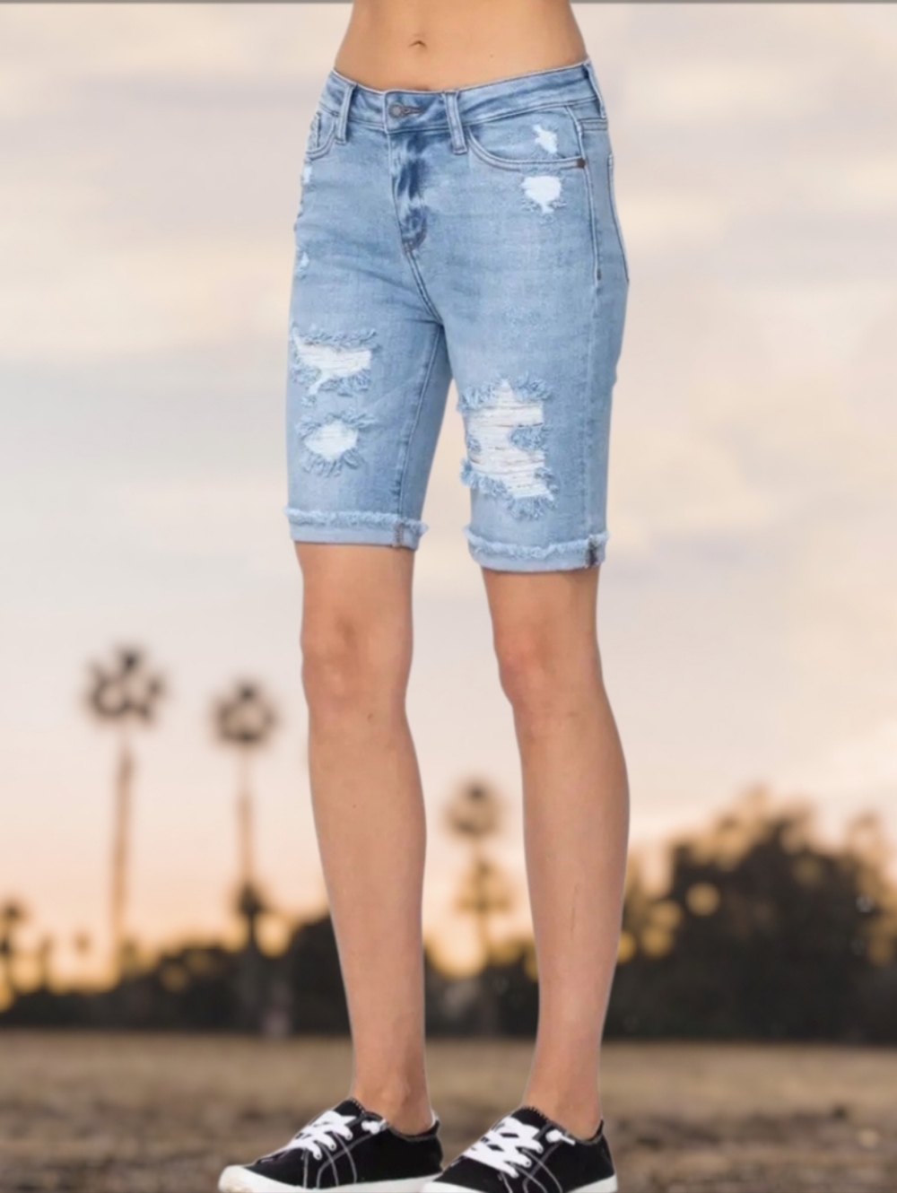 JUDY BLUE Light Blue Destroyed Bermuda Shorts Cuffed XL